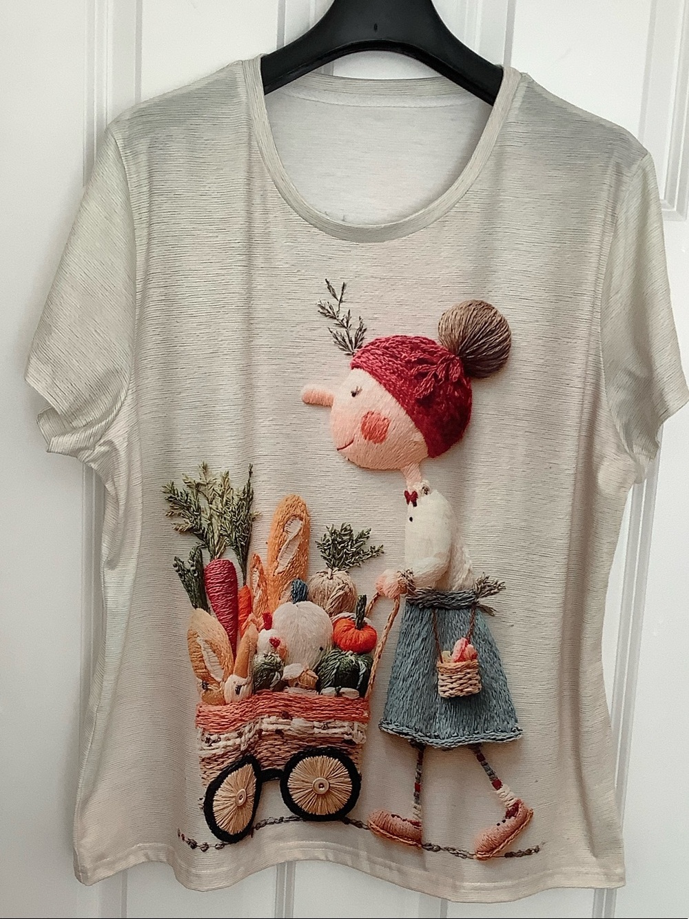 Cream Short Sleeve Tee with Market Girl Motif